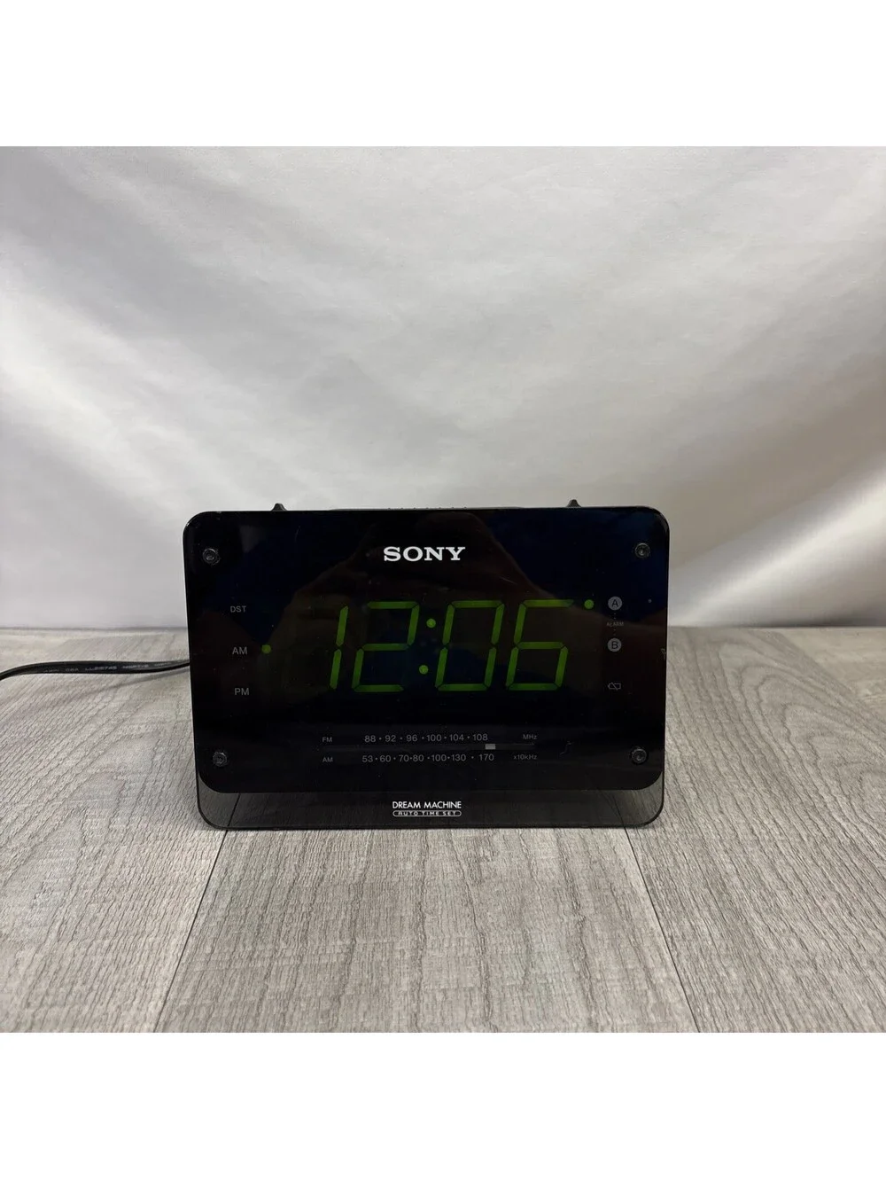 Sony Dream Machine Dual Alarm Clock Radio (Model ICF-C414)